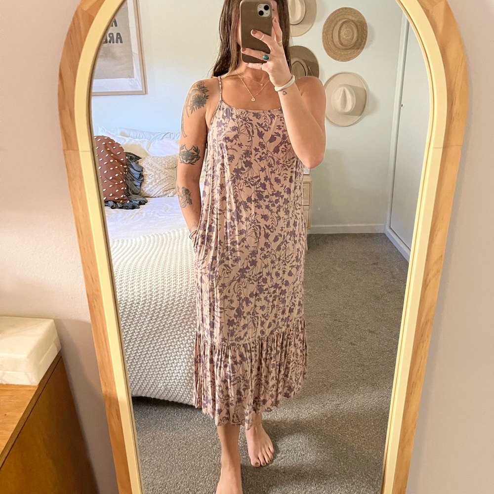 A new day tank floral maxi dress, with pockets, size small